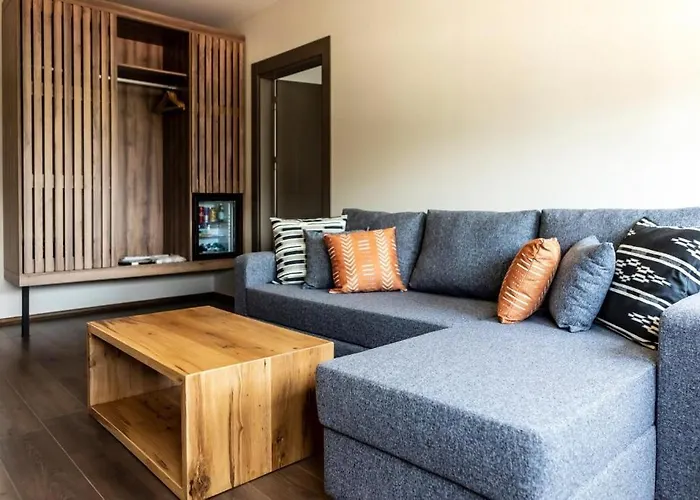 Hotel Khai 4*