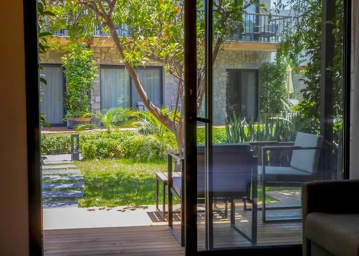Hotel Khai 4*