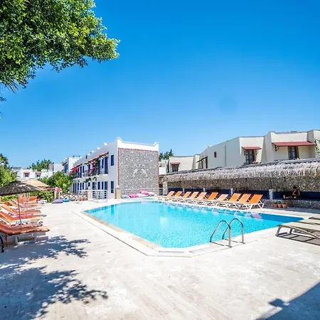 Hotel Khai 4*