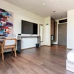 Hotel Khai 4*